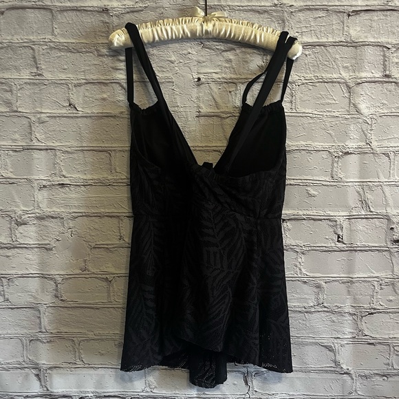 Jessica Simpson Tankini - Picture 8 of 15